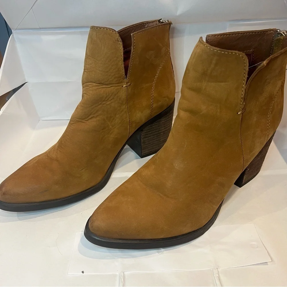 Steve Madden Pawel Heel Cognac Suede Bootie Size 8.5
